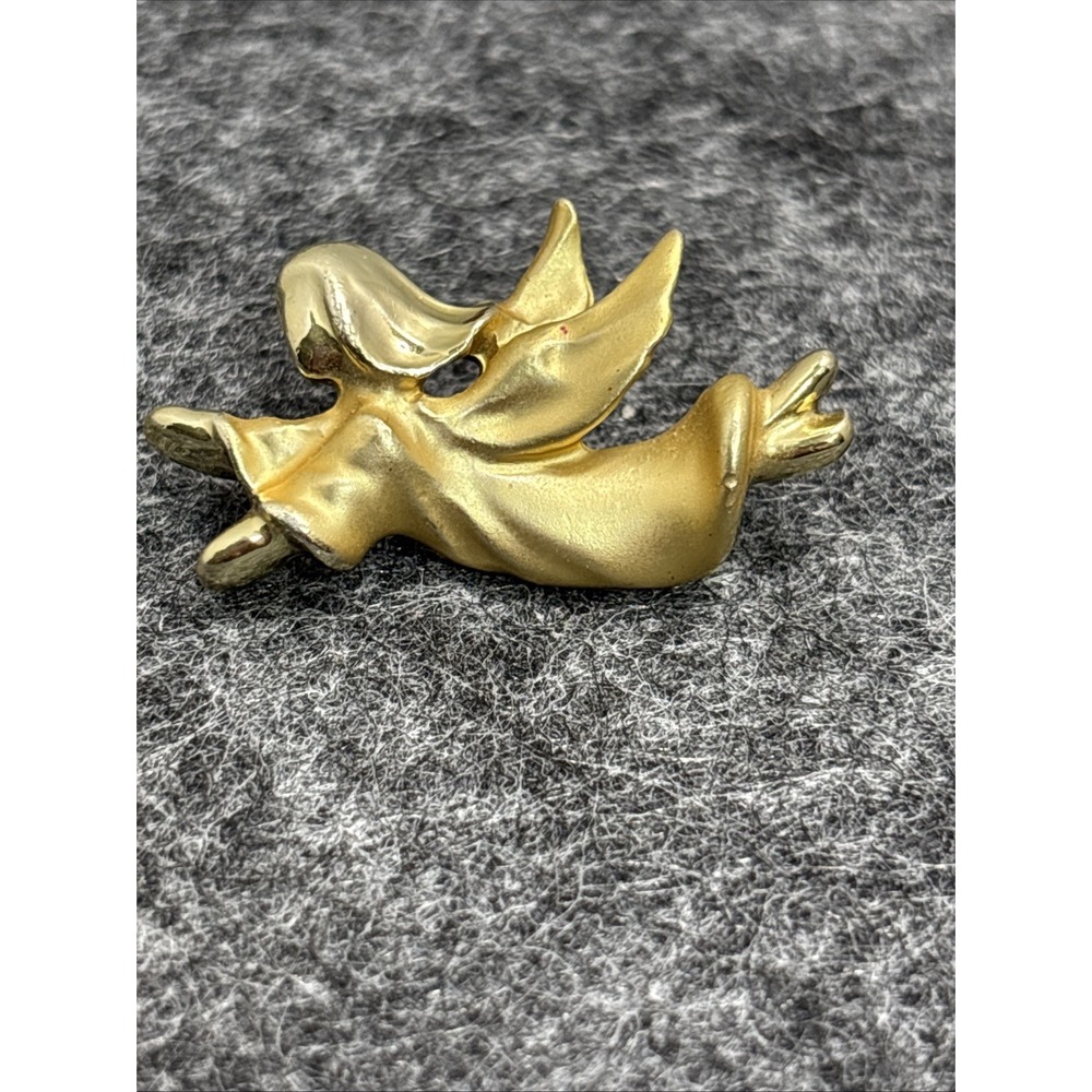 Liz Claiborne (LC) Two Tone Angel Brooch & Gigi Gold Tone Lapel Pin Vintage - Picture 8 of 14